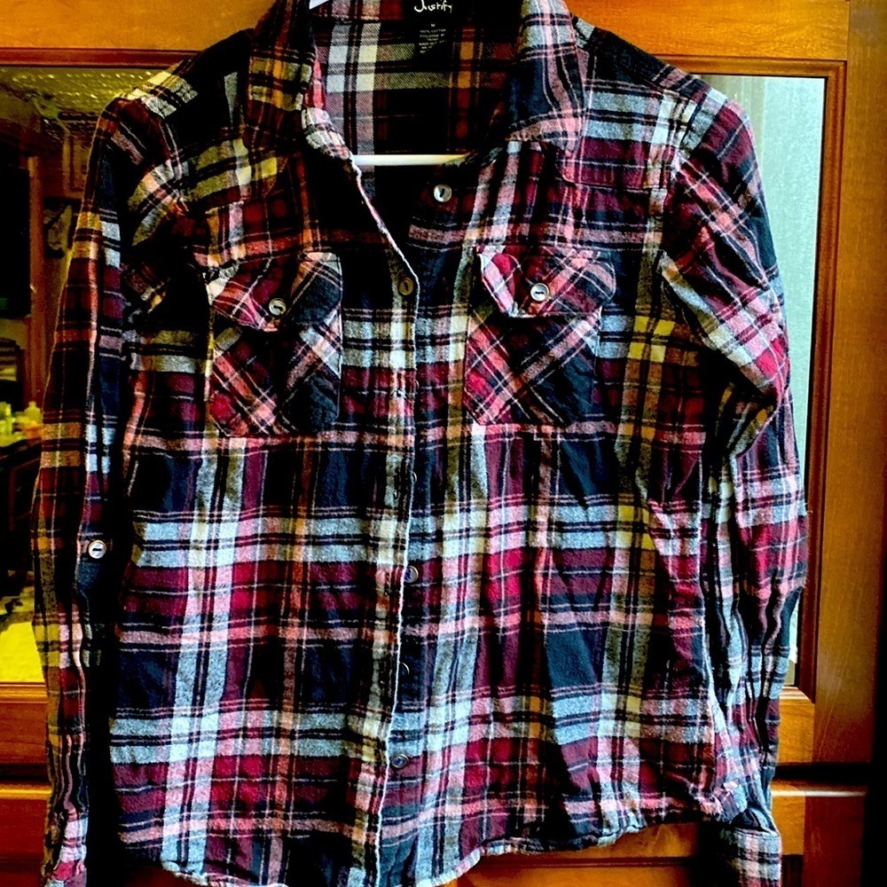 Flannel Button-Down Shirt Size Medium (Juniors) Fall Cotton Cozy